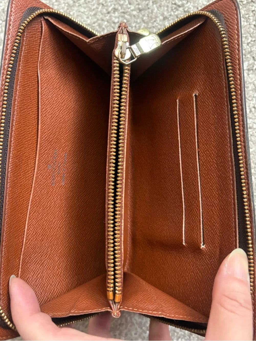 Auth LOUIS VUITTON monogram zipper wallet